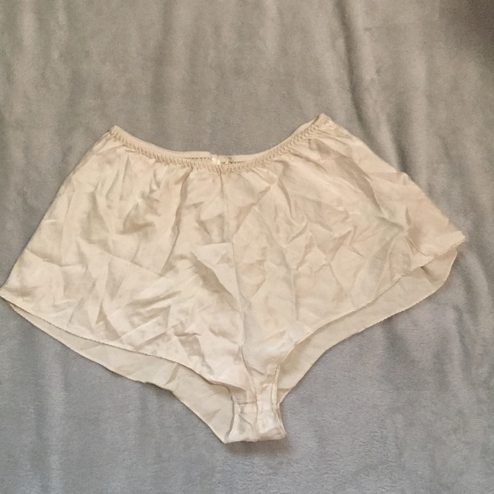 LAST CHANCE DONATING MONDAY 100% silk VS shorts